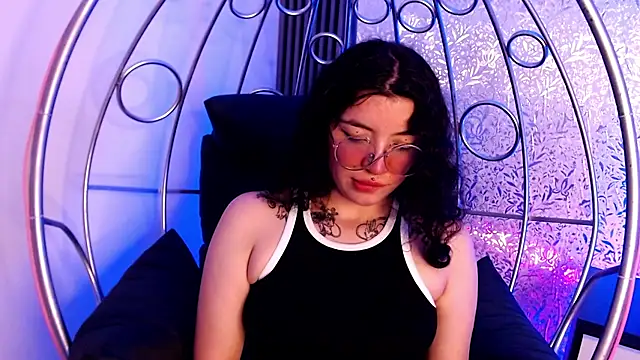 Lilibeth 01 online show from December 17, 3:01 am