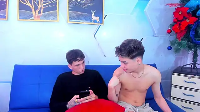 Snapshot of Alex_jeins_at chatting on December 16, 1:38 pm Alex jeins at online show from December 16, 1:38 pm