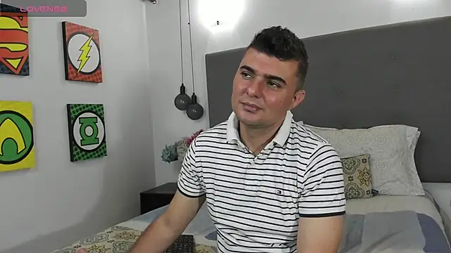 AndrethMuller online show from April 26, 3:42 pm