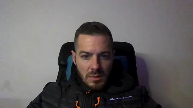 cheekycherryx online show from December 17, 2:06 am