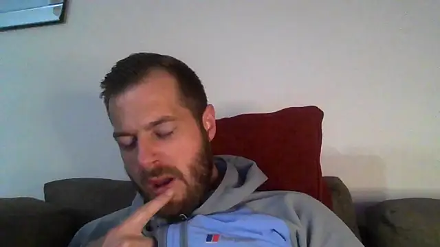 cheekycherryx online show from February 18, 9:00 pm