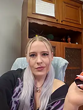 Snapshot of ChristinaWheeled11 chatting on February 13, 2:24 pm ChristinaWheeled11 online show from February 13, 2:24 pm