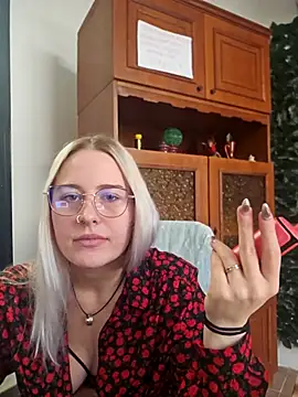 Snapshot of ChristinaWheeled11 chatting on March 4, 10:43 am ChristinaWheeled11 online show from March 4, 10:43 am