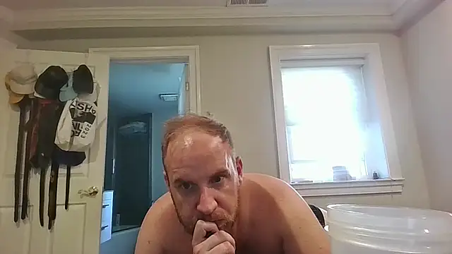 Snapshot of BeefyNcloudy chatting on July 20, 8:22 pm BeefyNcloudy online show from July 20, 8:22 pm