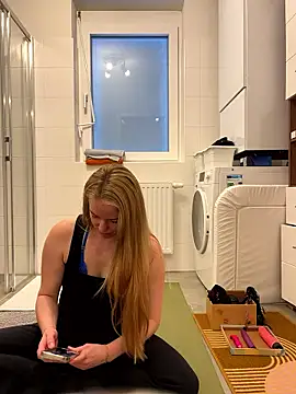 Annas G online show from January 10, 2:41 pm