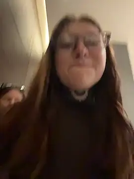 FionaMurr online show from March 12, 1:23 am