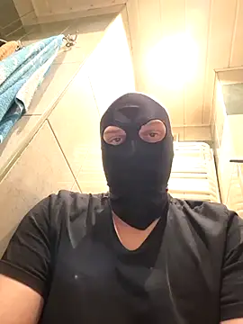 Snapshot of StickyIckyGeckon chatting on March 16, 5:44 am StickyIckyGeckon online show from March 16, 5:44 am