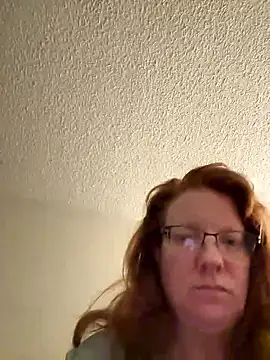 Snapshot of Lenaravenswood chatting on January 13, 9:47 am Lenaravenswood online show from January 13, 9:47 am