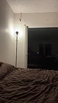 Snapshot of Lenaravenswood chatting on January 17, 8:19 am Lenaravenswood online show from January 17, 8:19 am