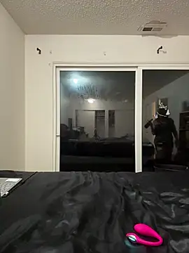 Snapshot of Lenaravenswood chatting on February 22, 5:30 am Lenaravenswood online show from February 22, 5:30 am