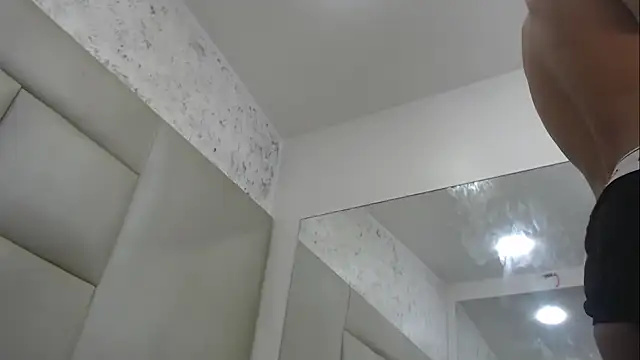 Snapshot of Matewhottx chatting on December 16, 7:08 pm Matewhottx online show from December 16, 7:08 pm