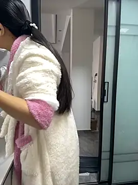 Snapshot of cmvoo chatting on December 15, 1:43 am cmvoo online show from December 15, 1:43 am