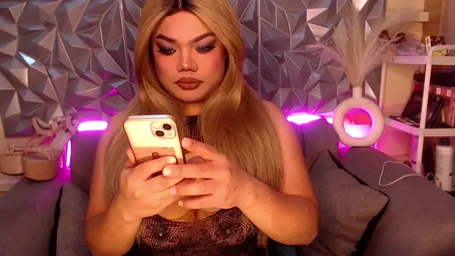 AlwaysHornyMia online show from February 4, 4:02 pm