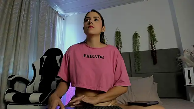 JulietaSnow online show from March 14, 4:45 pm