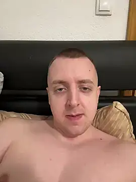 BezzBoiixh online show from February 13, 5:44 pm