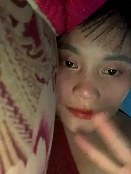 Snapshot of succuba-ba chatting on December 15, 6:17 am succuba-ba online show from December 15, 6:17 am