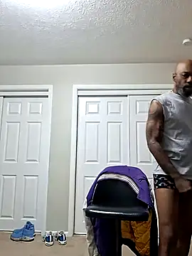 Rizzle9800 online show from April 9, 6:41 am