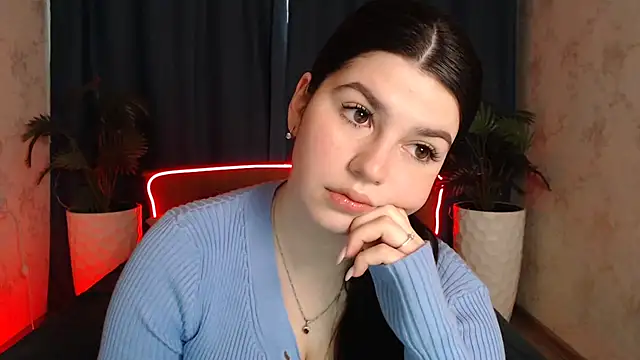 KisaModel online show from April 9, 1:05 am