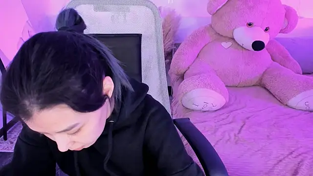 SirenMystiq online show from March 31, 7:25 pm