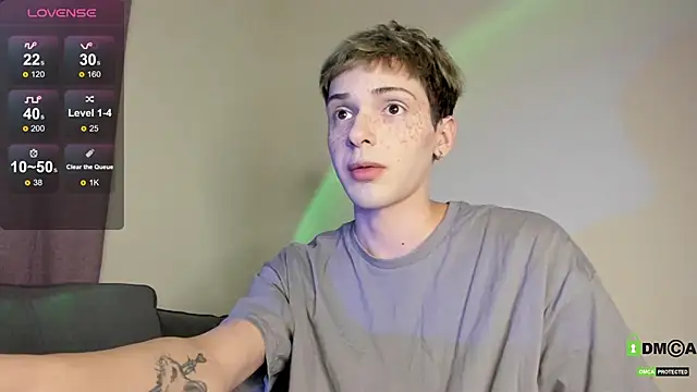 Snapshot of colestorm_ chatting on December 15, 7:07 pm colestorm online show from December 15, 7:07 pm