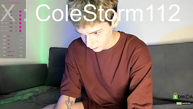 Snapshot of colestorm_ chatting on December 17, 6:36 pm colestorm online show from December 17, 6:36 pm