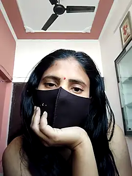 Snapshot of kanika05 chatting on January 13, 7:13 am kanika05 online show from January 13, 7:13 am