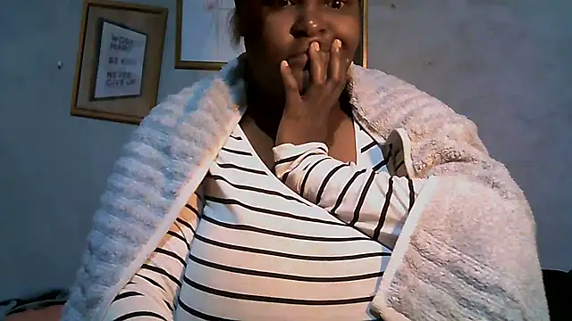 Snapshot of sweetmilkylady chatting on July 11, 4:04 am sweetmilkylady online show from July 11, 4:04 am