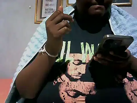 Snapshot of sweetmilkylady chatting on July 18, 4:38 am sweetmilkylady online show from July 18, 4:38 am