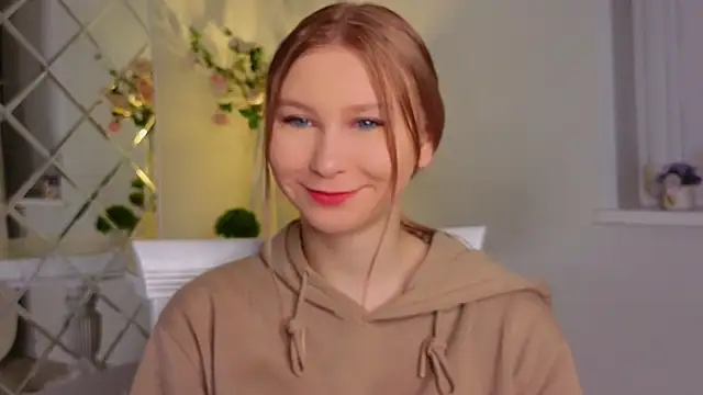 Snapshot of CorrieHighfield chatting on December 16, 12:59 am CorrieHighfield online show from December 16, 12:59 am