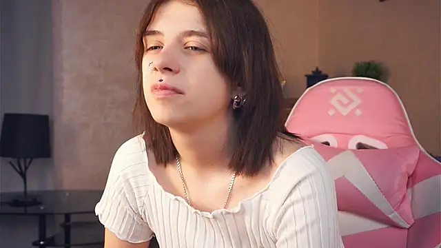 Snapshot of IleanaPishko chatting on January 9, 8:06 am IleanaPishko online show from January 9, 8:06 am