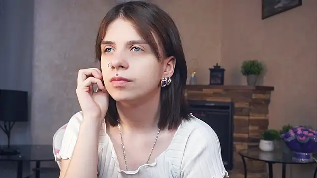 Snapshot of IleanaPishko chatting on January 10, 8:05 am IleanaPishko online show from January 10, 8:05 am