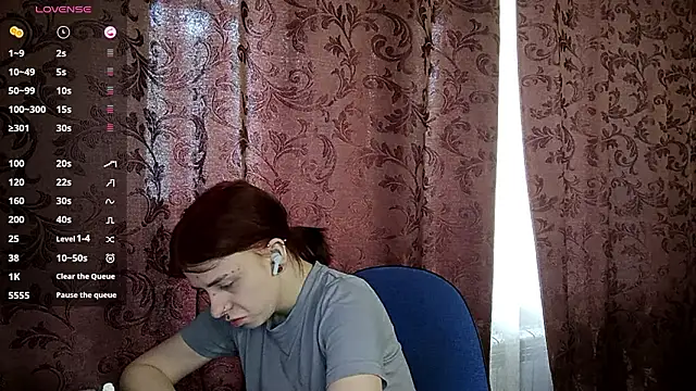 Snapshot of IleanaPishko chatting on February 19, 10:44 am IleanaPishko online show from February 19, 10:44 am