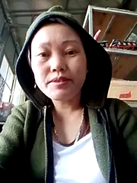 Snapshot of Heya_k2 chatting on December 15, 9:02 am Heya k2 online show from December 15, 9:02 am