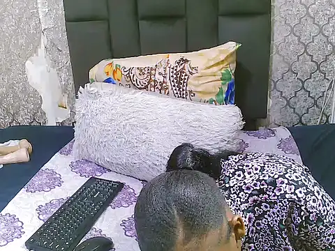 Snapshot of InnocentSlut301 chatting on December 14, 7:40 pm InnocentSlut301 online show from December 14, 7:40 pm