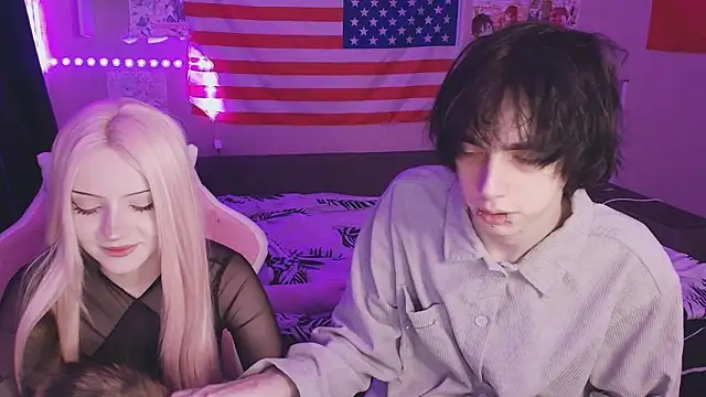 midnight memories online show from February 22, 5:22 pm