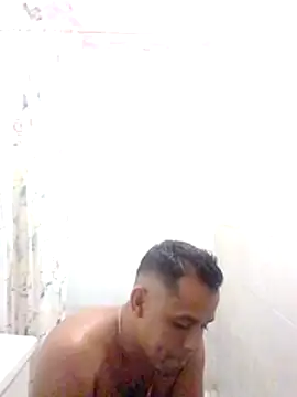 lesoley online show from December 15, 1:32 am