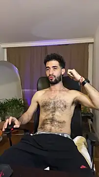 Snapshot of _YOURHERO chatting on December 15, 7:07 pm YOURHERO online show from December 15, 7:07 pm