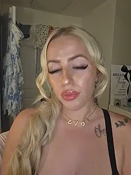 Bellareenaaa online show from July 28, 8:23 pm
