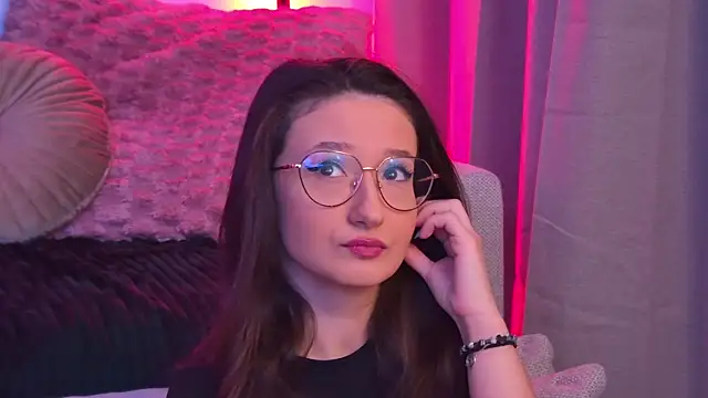 TheaMalekoo online show from February 10, 7:45 am