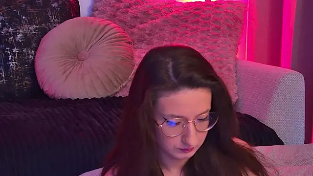 TheaMalekoo online show from February 16, 7:59 am