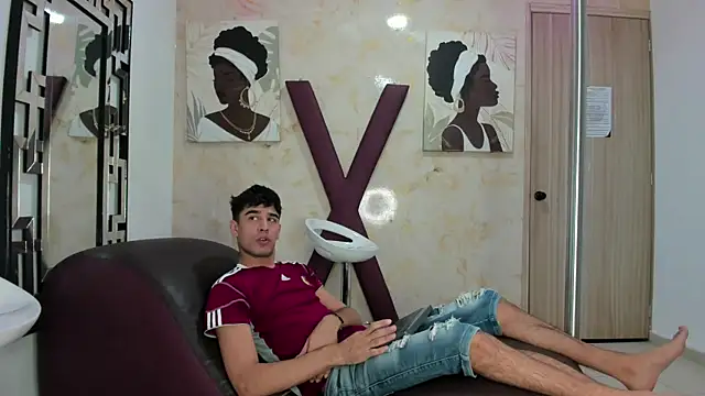 YOUNG GUYS1 online show from June 2, 7:21 am