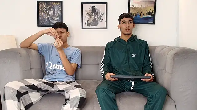 HORNY PRETTY online show from March 15, 7:20 pm