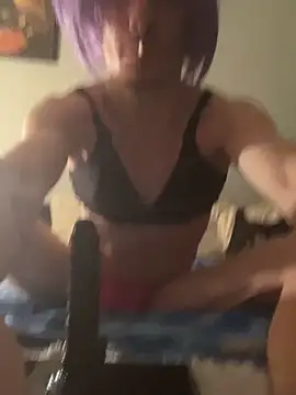 Snapshot of CHARLYfeet chatting on December 13, 11:43 pm CHARLYfeet online show from December 13, 11:43 pm