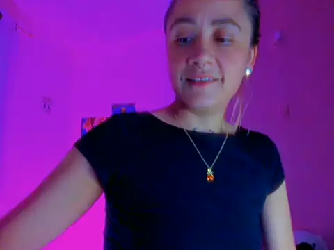 Gabrielabunny1 online show from June 10, 2:12 am