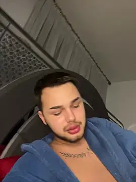 Snapshot of DavidBoy666 chatting on January 9, 11:50 pm DavidBoy666 online show from January 9, 11:50 pm