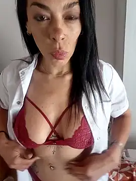 Snapshot of dulcemorela83 chatting on December 16, 3:39 pm dulcemorela83 online show from December 16, 3:39 pm