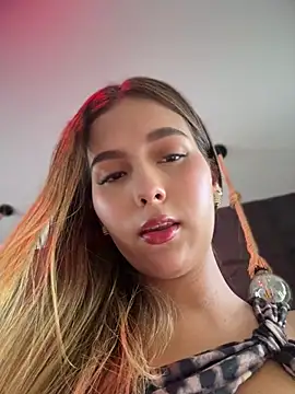 Snapshot of Valeria-escobar chatting on June 12, 12:15 pm Valeria-escobar online show from June 12, 12:15 pm