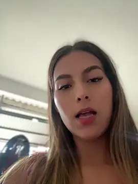 Snapshot of Valeria-escobar chatting on August 4, 11:35 am Valeria-escobar online show from August 4, 11:35 am