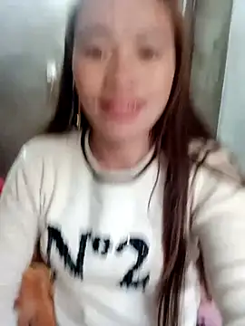 little-effy online show from February 12, 8:42 am