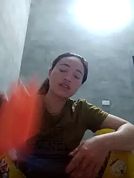 little-effy online show from March 27, 5:34 pm